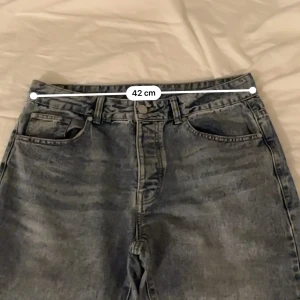 TALL unisex jeans  - Tall jeans for my tall people. Reachers the floor and I’m 180 cm💕 they are flared a bit too