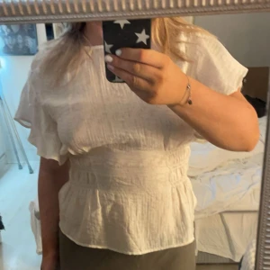 blus - Jätte snygg blus, från hm!! Passar både S och M