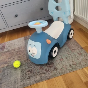 Lär o gå bil - Lär o gå bil Köpt från jolleyroom nypris 650 