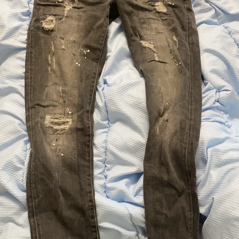 Mycket fin skick säljer den för att den nu är för liten på mig. Jeans & Byxor.