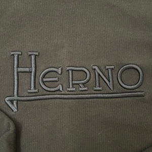 Herno tröja - Herno College tröja | Skick ~ 9.5/10 | Storlek 56 motsvarar ca M/L / Mvh 