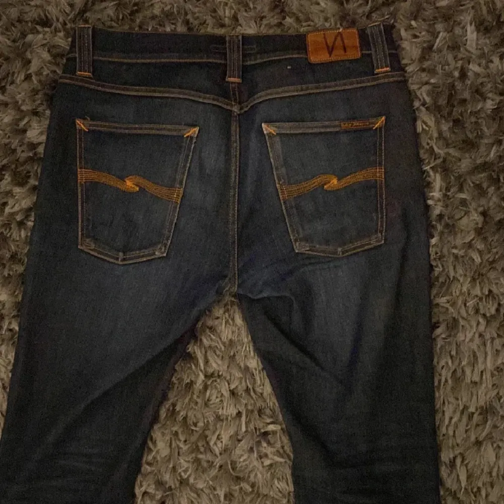 Säljer mina schyssta Nudie jeans för att köpa annat:) Modellen är Lean Dean så sitter asbra på dem flesta. Nypris är runt 1600 och säljer dessa för bara 500kr.. Jeans & Byxor.