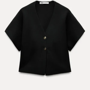 Zara topp kofta guldknappar - Endast testad (var för liten) slutsåld på hemsida!❤️