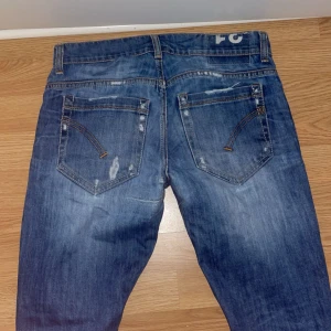 Dondup jeans - Säljer nu dessa tvär feta dondupsen ,9/10 skick och såklart äkta