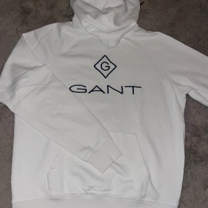 Gant hoodie  - Säljer fräsch o snygg gant hoodie. 