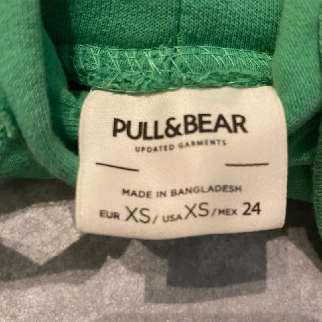 Pull and bear hoodie  - 90