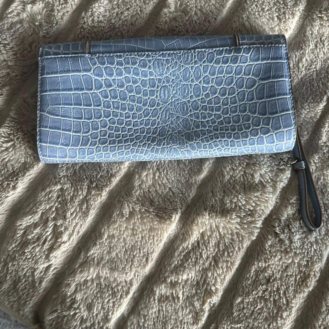 Guess handväska - 90