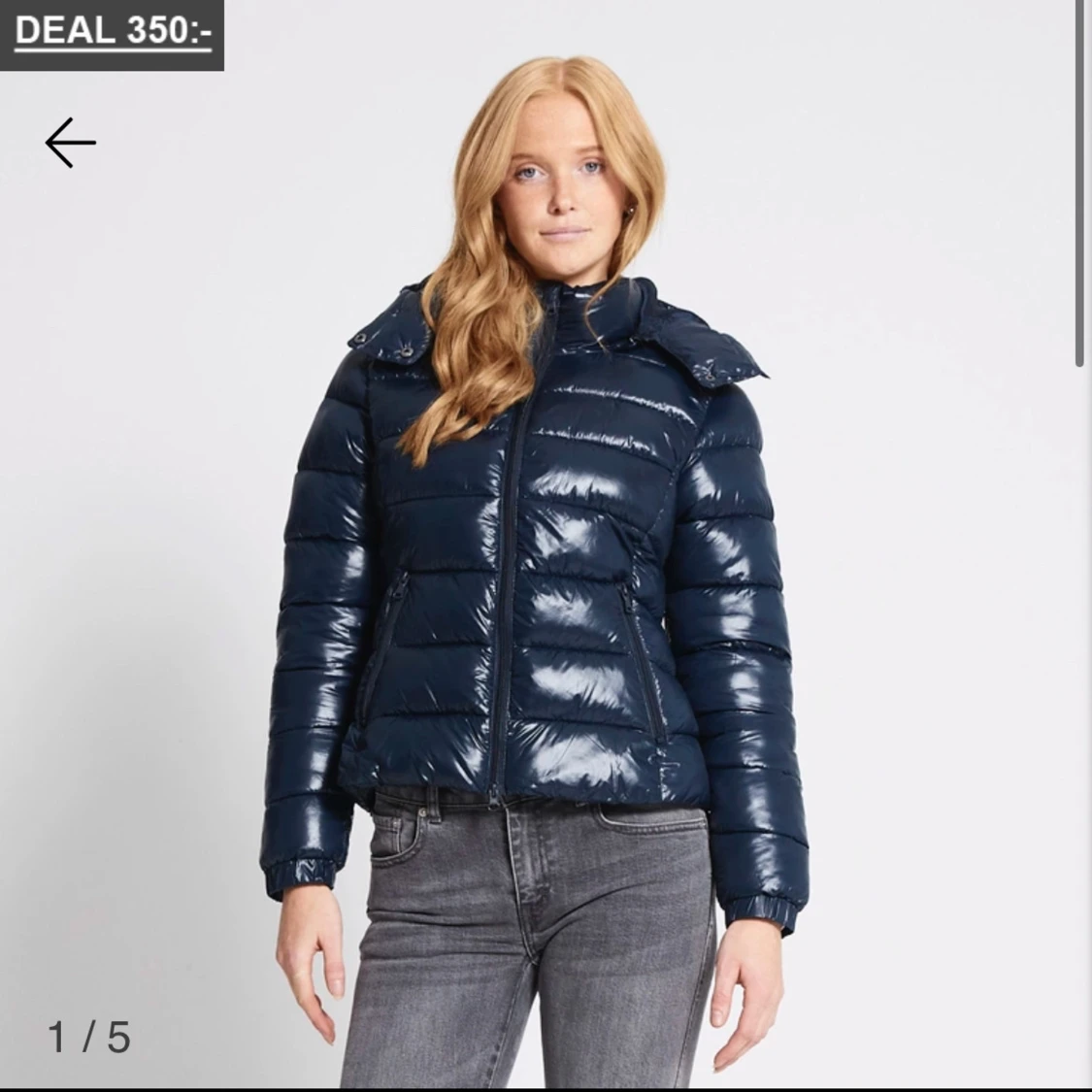 Mörkblå pufferjacka