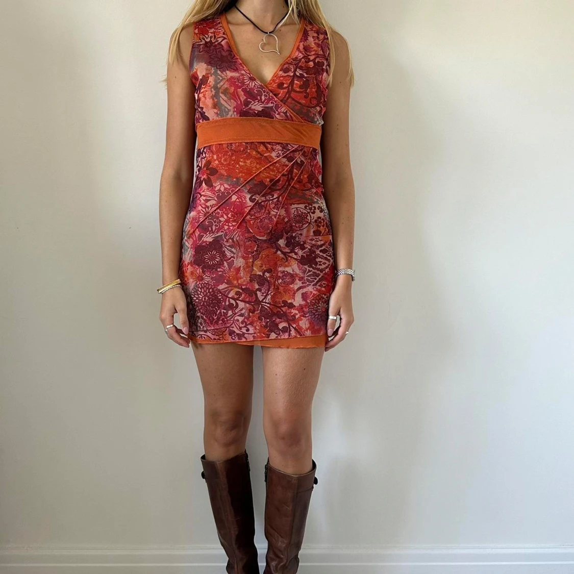 Mönstrad miniklänning - 91