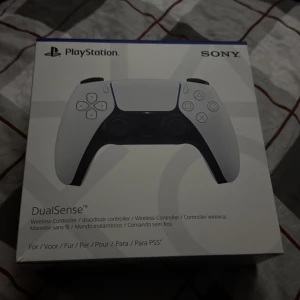 PS5 Kontroll - Box ”kvitto finns” köpt från Webbhallen 