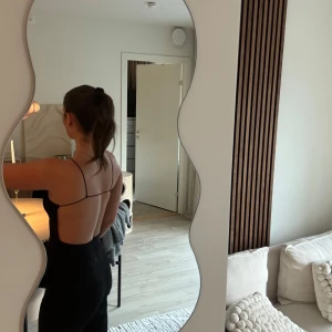 Svart body - Svart body från NA-KD i storlek 36.  Knappt använd. 