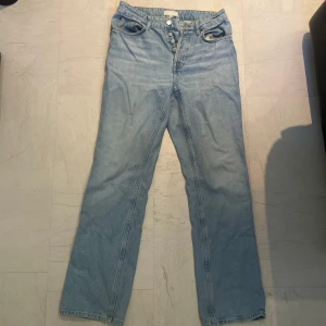 Jenas  - Är storlek 40 men känns mindre