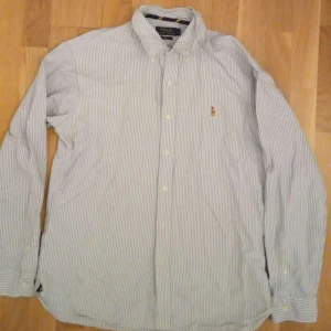 Ralph Lauren Skjorta - Ralph Lauren skjorta Aldrig använd. 10/10 i skick