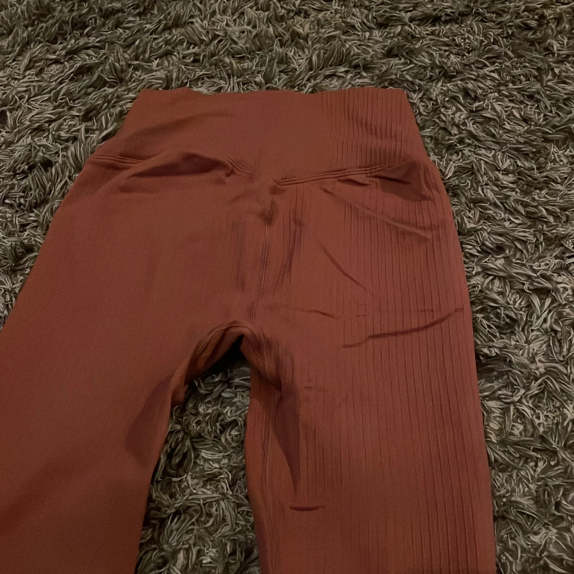 Typ rosa ribbade leggings från Aim'n - 1