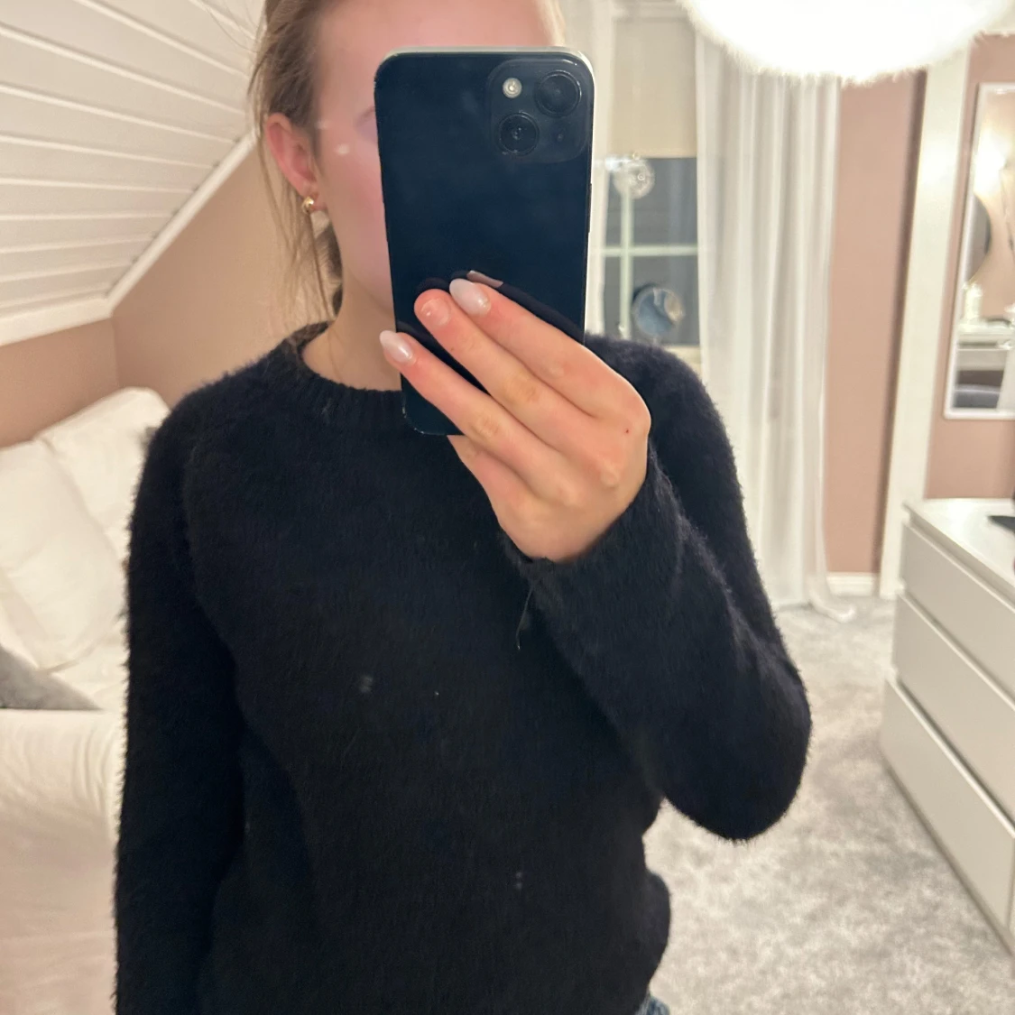 Svart stickad tröja - 1