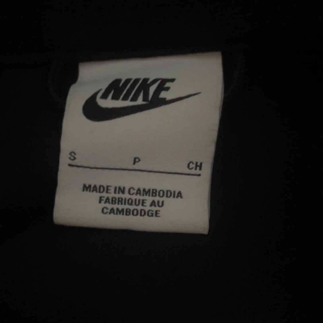 Säljer nike tech tracksuit svartgrå - 2