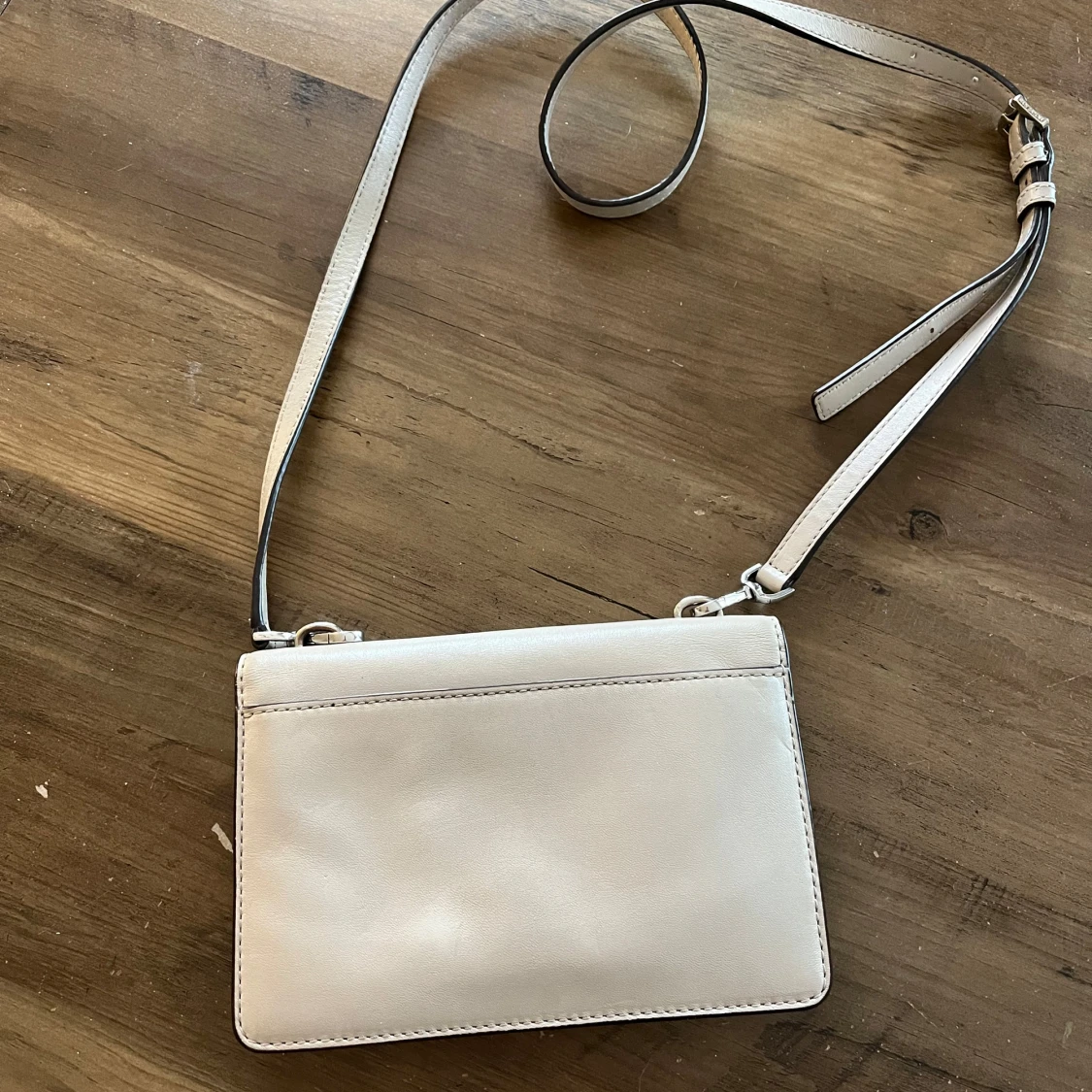 Beige axelväska från Michael Kors - 91