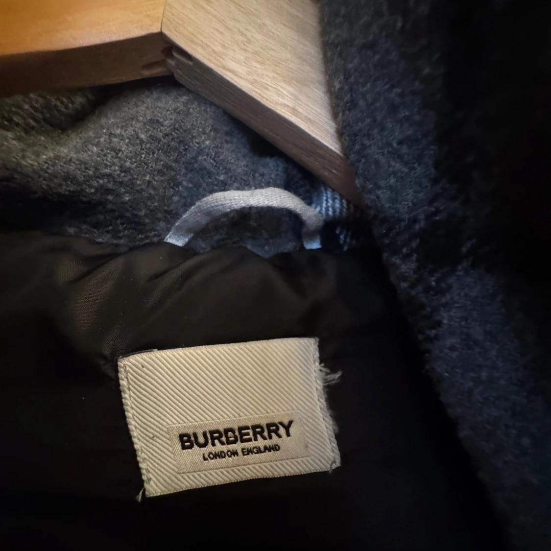Svart dunjacka från Burberry - 1