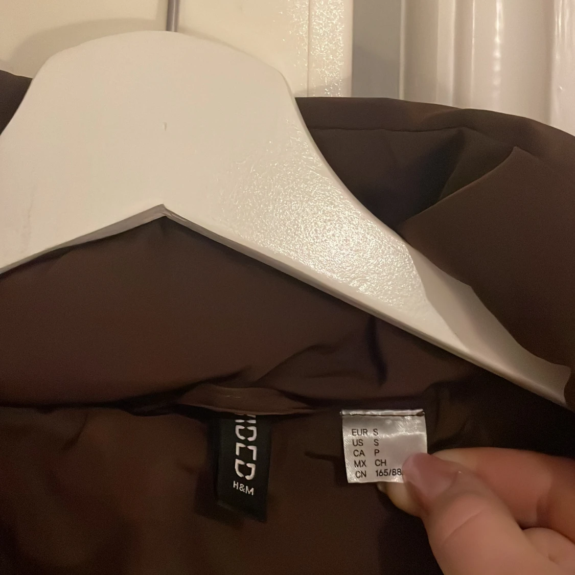 Brun pufferjacka från H&M - 91