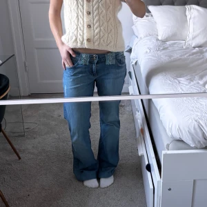 Jeans!  - Så snygga lågmidjade jeans! Jag är 172