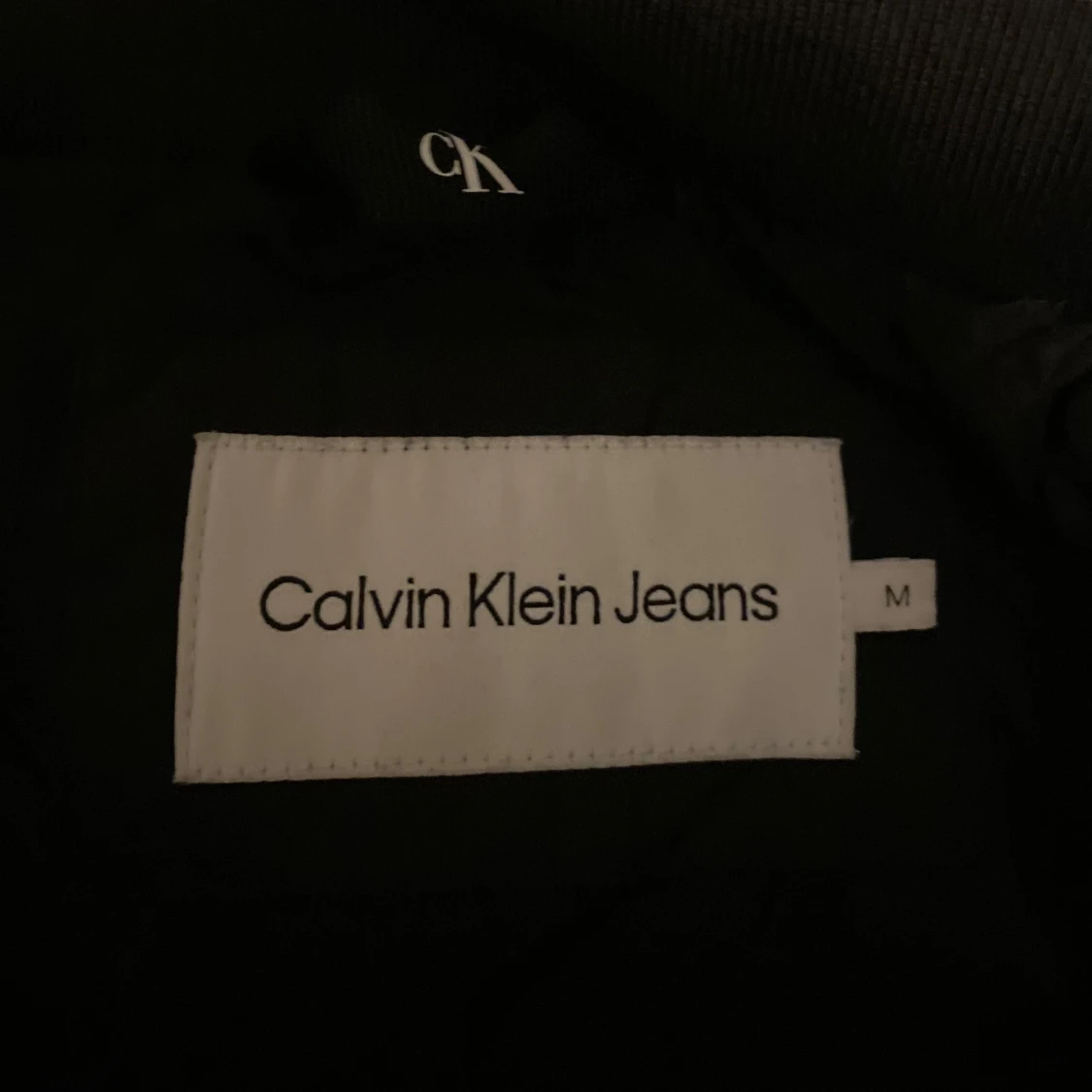 Svart pufferjacka från Calvin Klein - 93