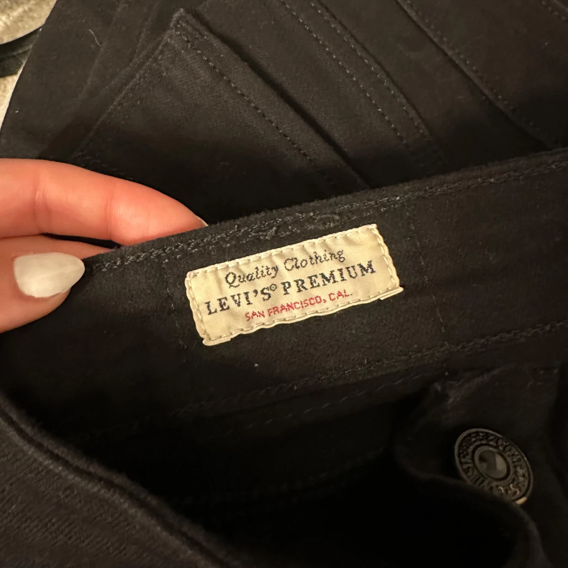 Svarta bootcut jeans från Levi's - 91