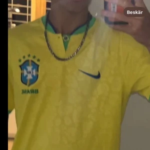 Gul Brasilien fotbollströja - Brazil tröja som ny