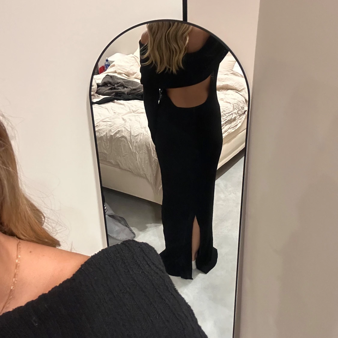 Svart offshoulder långklänning - 91