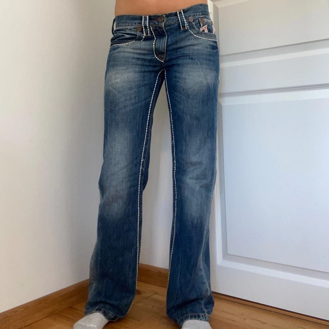 True Religion jeans med broderade fickor - 90