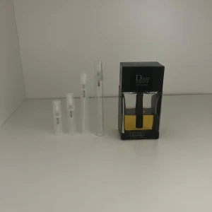 Sample av Dior Homme Intense. 5ml - Säljer sample av Dior Homme Intense. 5ml:90kr  Perfekt för dig som vill testa olika dofter innan du köper en fullstor flaska. 