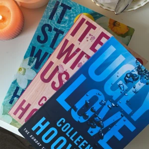 Böcker  - Jag säljer dessa tre böcker. Dom är i bra skick. Alla böcker är köpta för 500kr och säljs för 129kr. 🫶🏼 Priset är förhandlingsbart. 💘