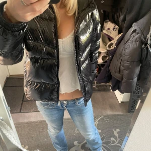 Colmar jacka  - Intressekoll på min jacka, tycker den är lite Flr liten för mig så hor av er vid frågor 🥰