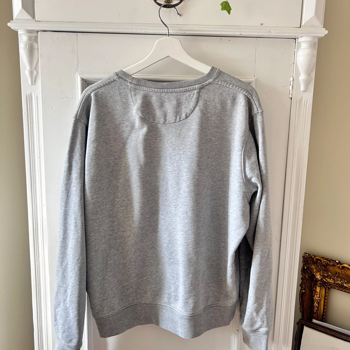 Grå sweatshirt från Saturdays New York City - 90