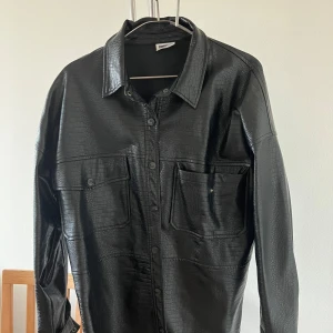 Skinnjacka - Skinnjacka från Noisy May! Oanvänd. Pris diskuterbart ❤️