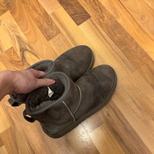 Uggs  - Uggs strl 40 passar 39 