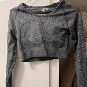 Tränings-tröja - Träningströja ifrån shein, aldrig använd! 