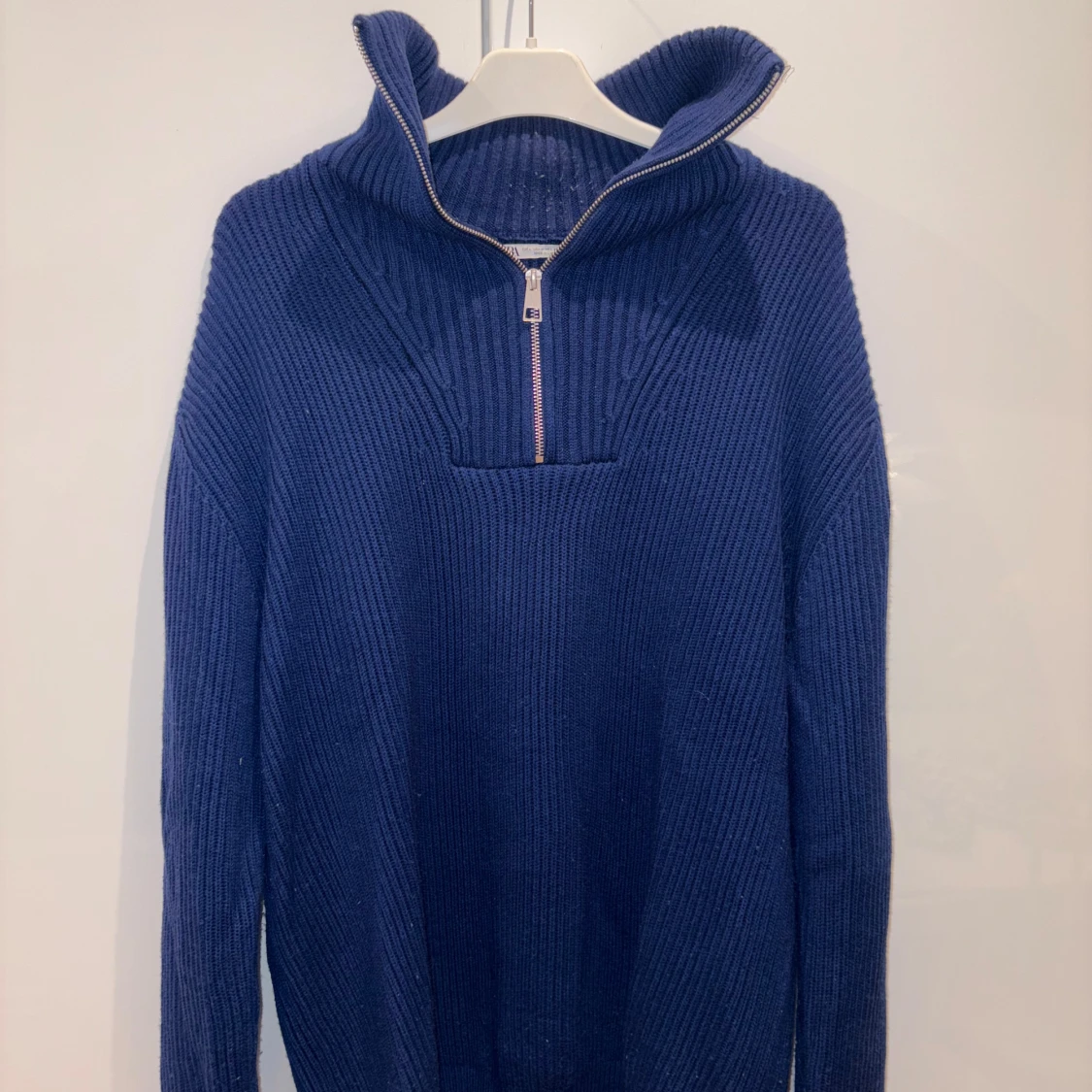 Stickad halvzip tröja