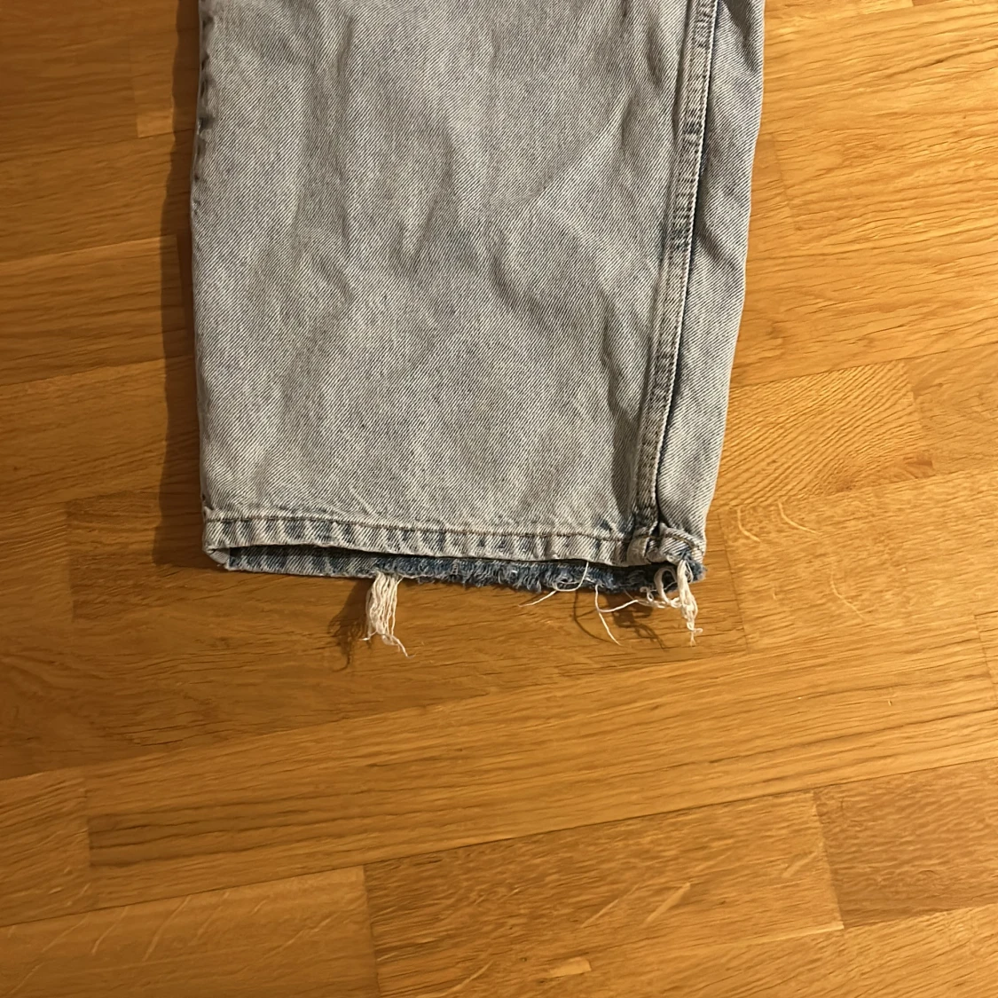 Ljus blåa baggy jeans från Bershka - 92