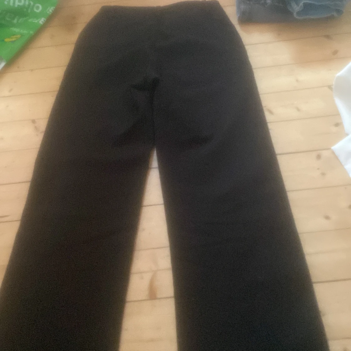 Svarta byxor från XOXO Friends - 90