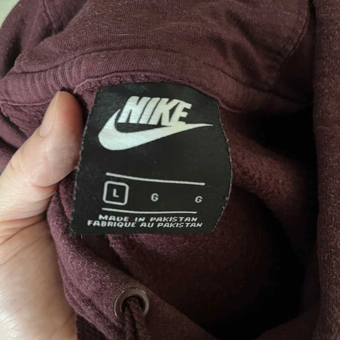 Vinröd hoodie från Nike - 91