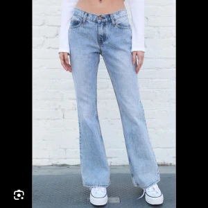 Quinn jeans brandy melville - Brandy Melville jeans knappt använd 