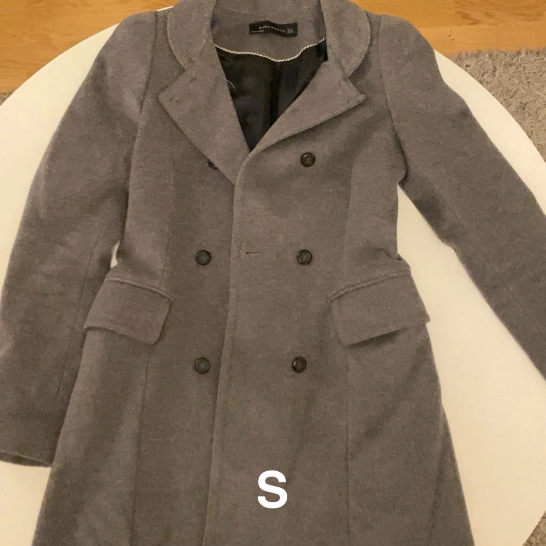 Grå kappa från Zara Woman