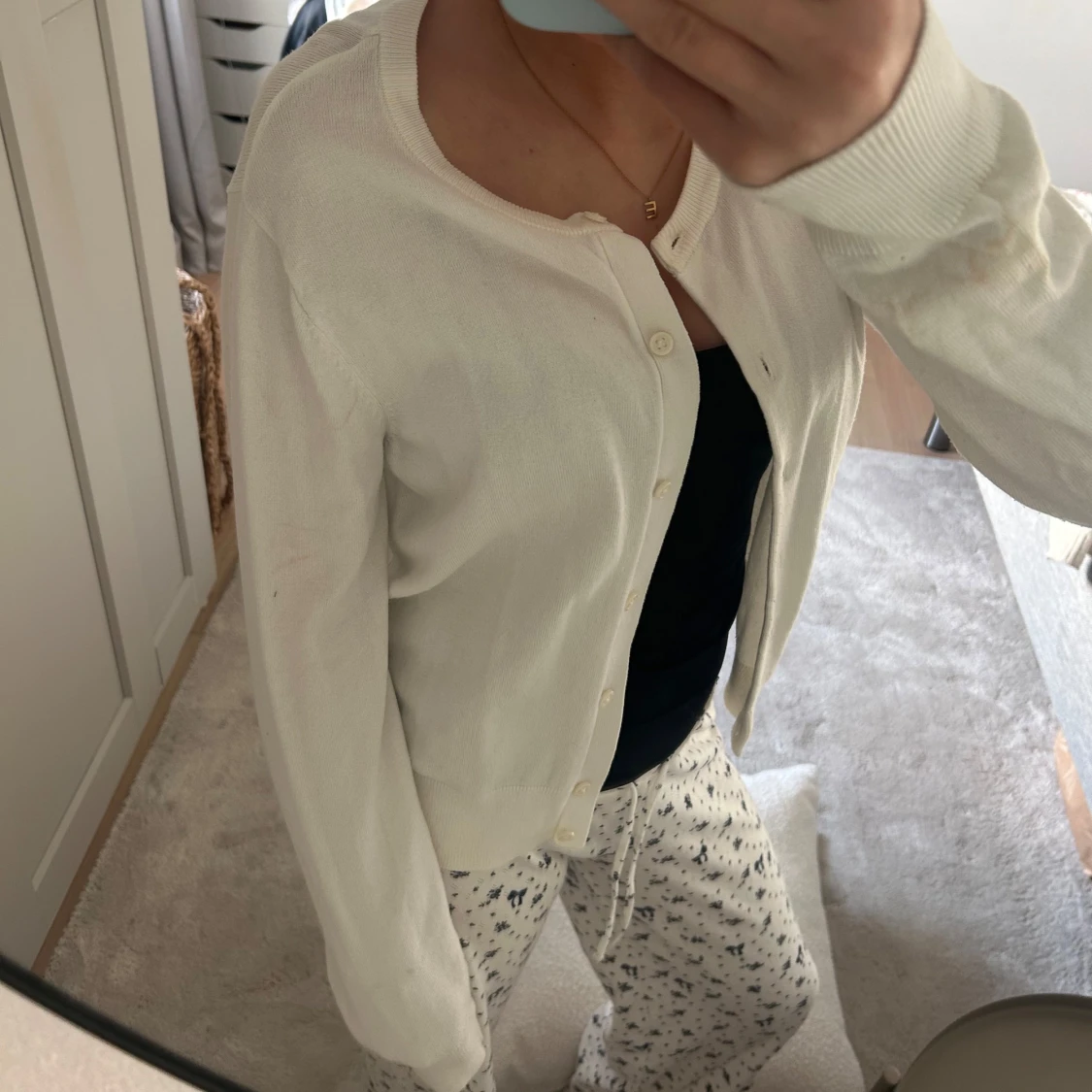 Vit kofta med knappar - 90