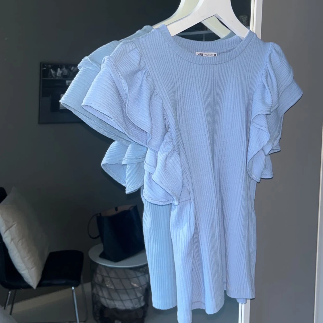 Blå volangtopp zara