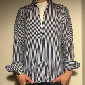 Polo Ralph lauren skjorta - Ralph lauren skjorta  Blå och randig  Size S