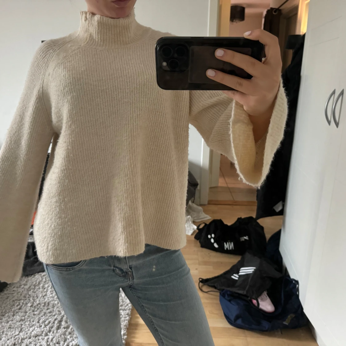 Stickad tröja med krage - 90