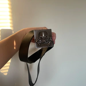 Bälte med dödskalle - Så coolt bälte med en dödskalle! 