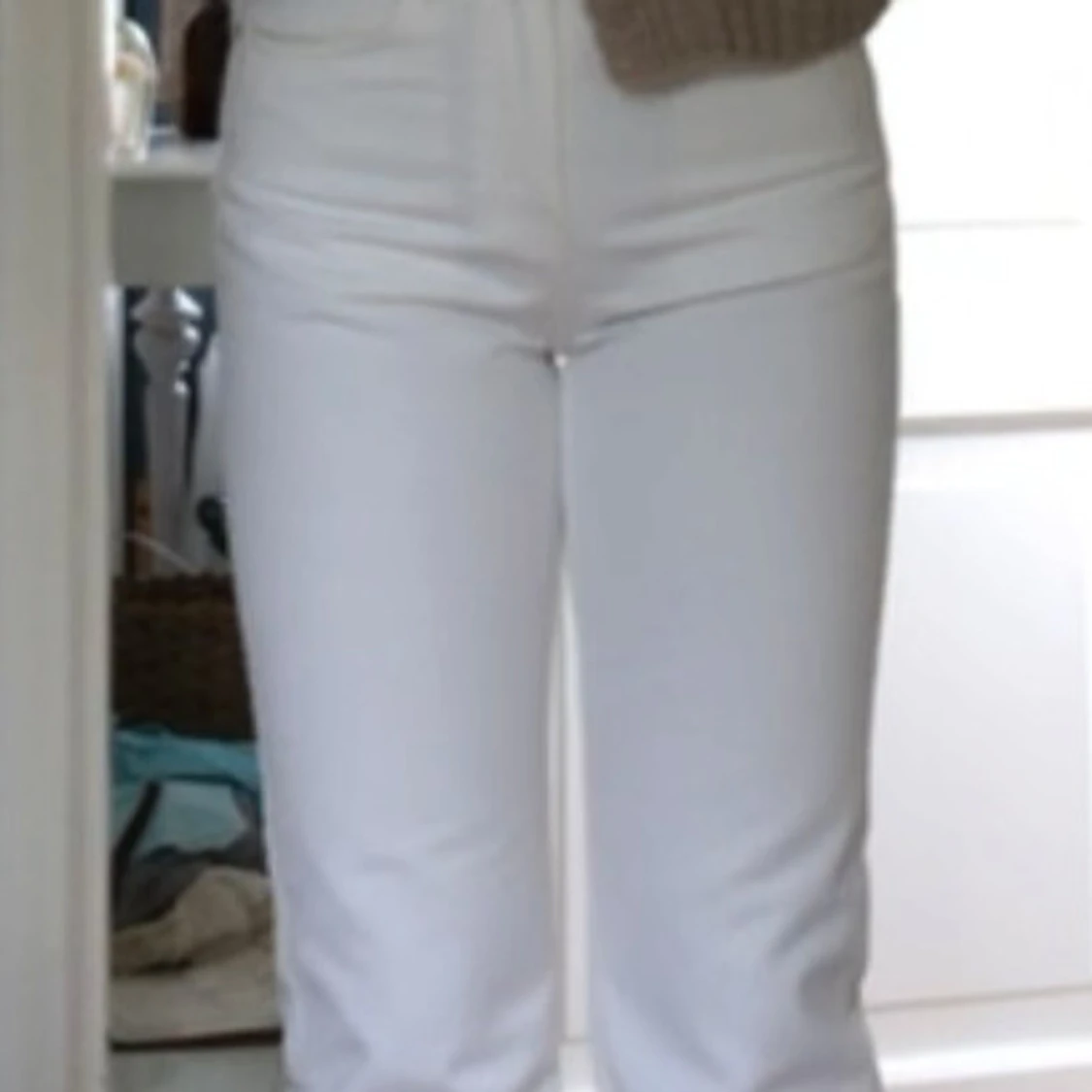 Vita högmidjade jeans - 90