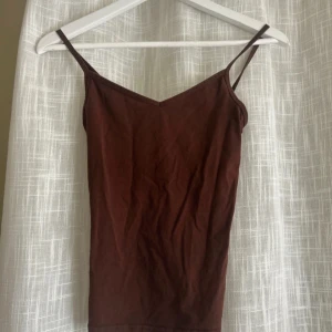 Brunt linne  - Brunt linne i bra skick !