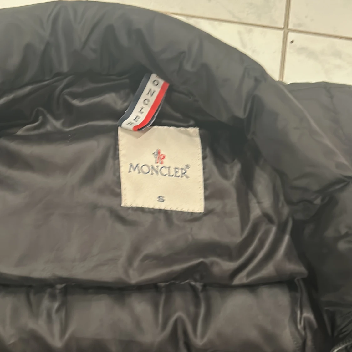 Moncler väst - 90